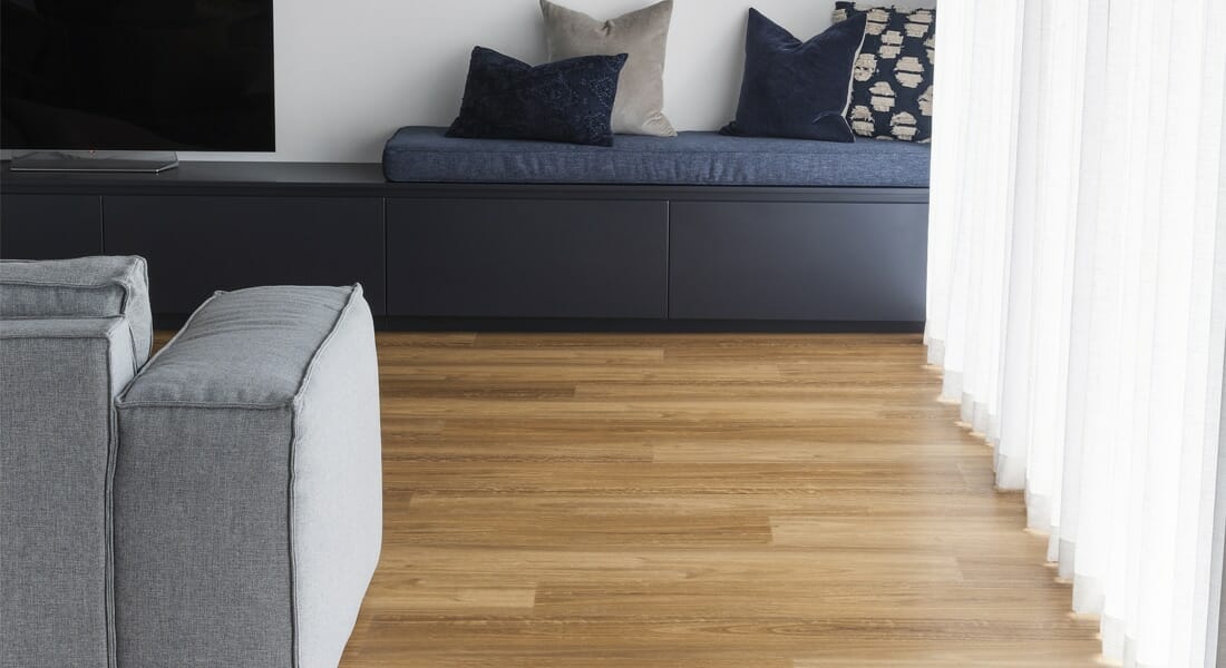 Vinyl Lister Spotted Gum Timbarra Vinyl Planks By Signature Floors